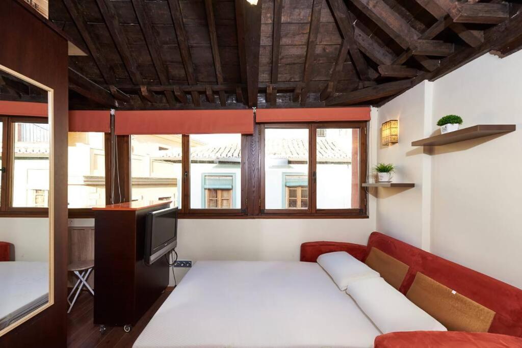 Lindo Estudio Con Terraza San Matias グラナダ エクステリア 写真